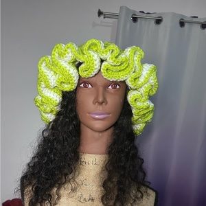 WOMENS BUCKET RUFFLE HAT